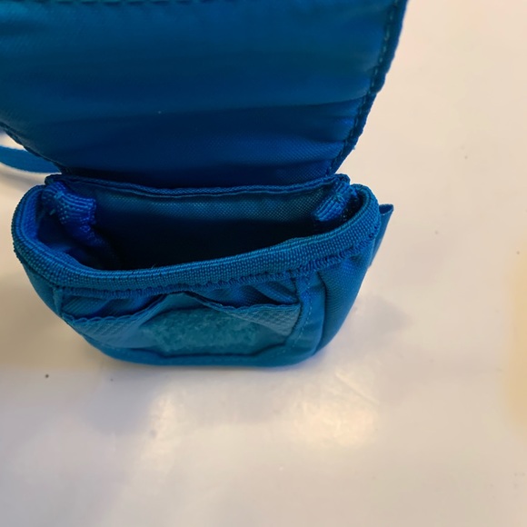 Blue Tenba camera bag w/ strap 4x3 - Picture 2 of 8